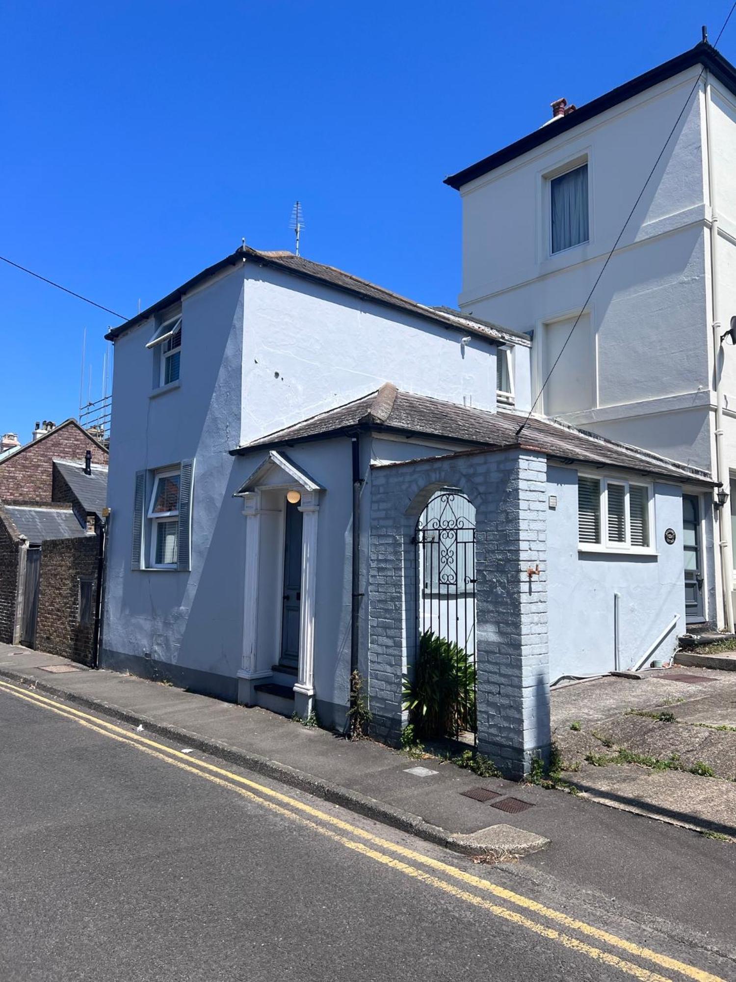 Victorian - The * Walmer